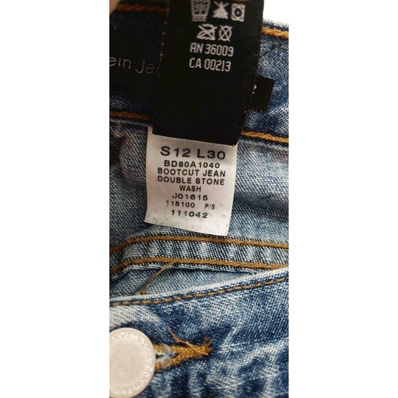 Calvin Klein Women's Size 12 Jeans Bootcut Double Stone Wash Heel Drag - Picture 9 of 13